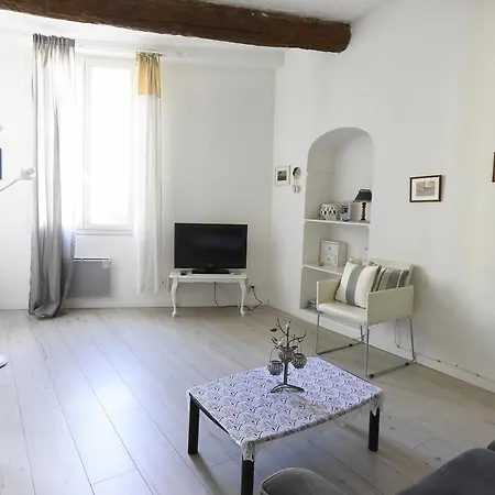 Apartment Great Flat In The Old Town Up To 4 *