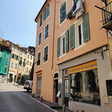 Great Flat In The Old Town Up To 4 Nice
